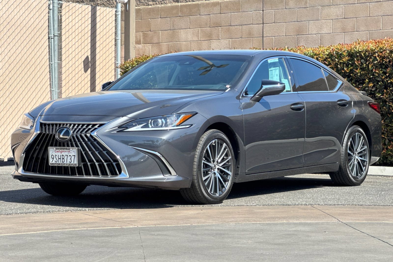 Certified 2025 Lexus ES 300h w/ Premium Package FWD image 8