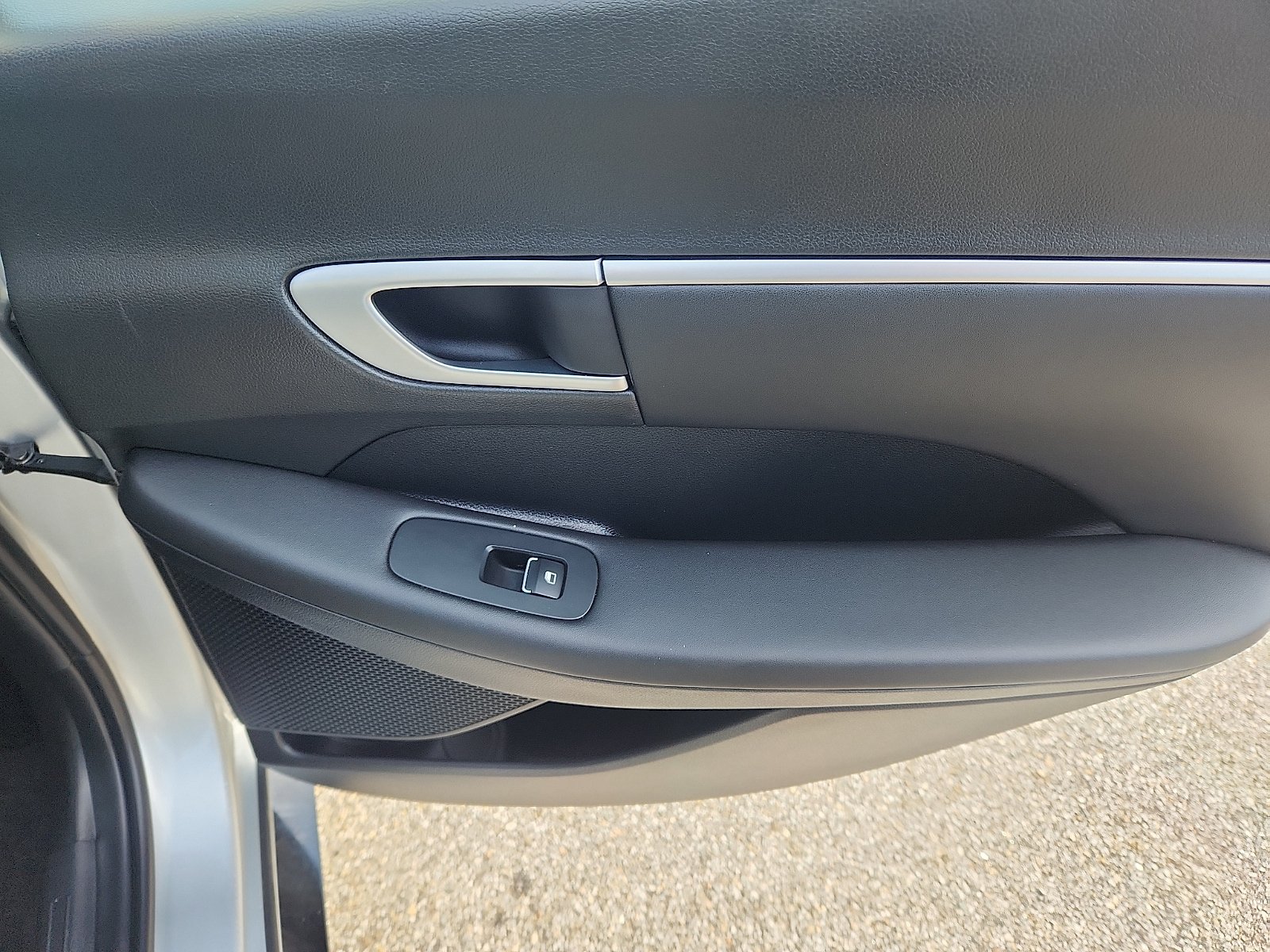 Certified 2025 Hyundai Sonata SEL FWD image 32