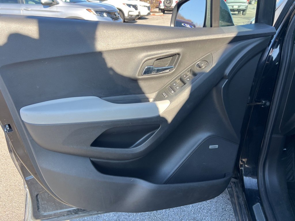 Used 2020 Chevrolet Trax Premier w/ LPO, Protection Package image 21