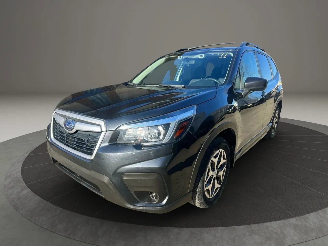 Used 2019 Subaru Forester Premium w/ All-Weather Package image 1