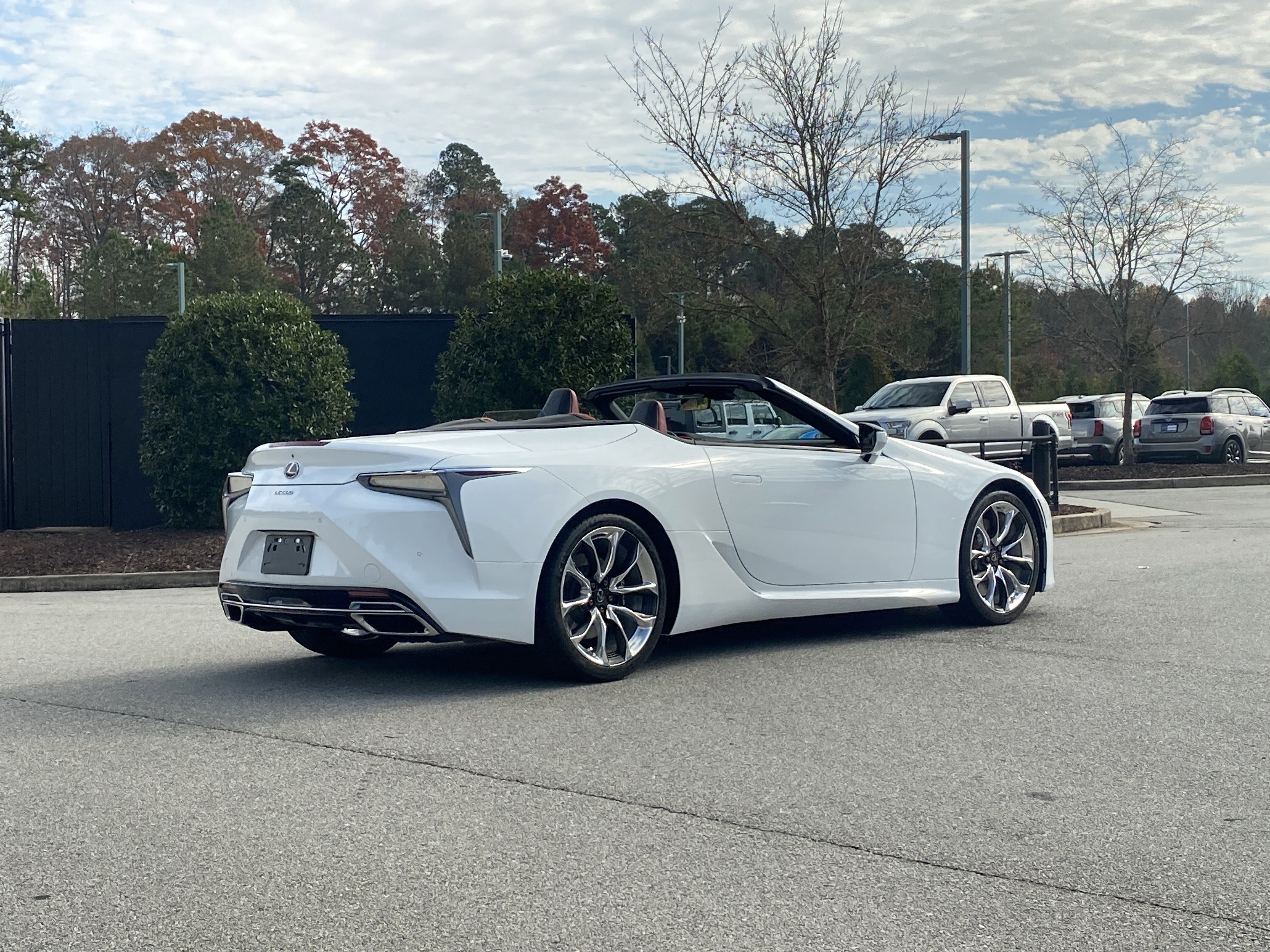 Used 2021 Lexus LC 500 Convertible image 3