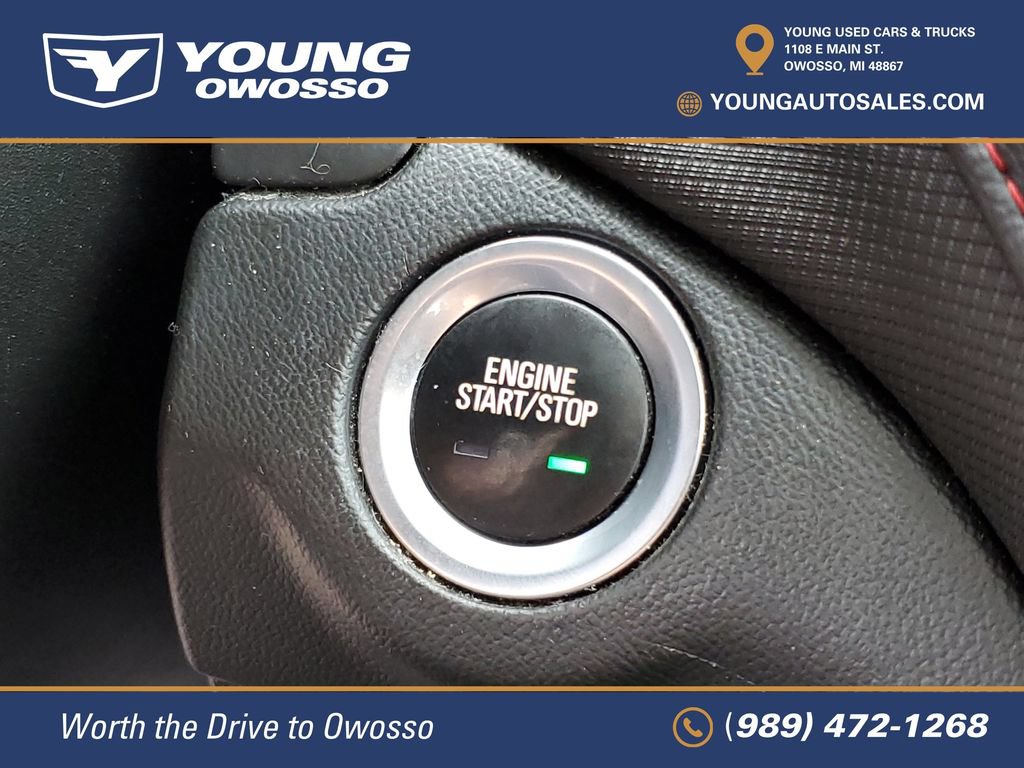 Used 2022 Chevrolet Equinox RS w/ RS Leather Package FWD image 17