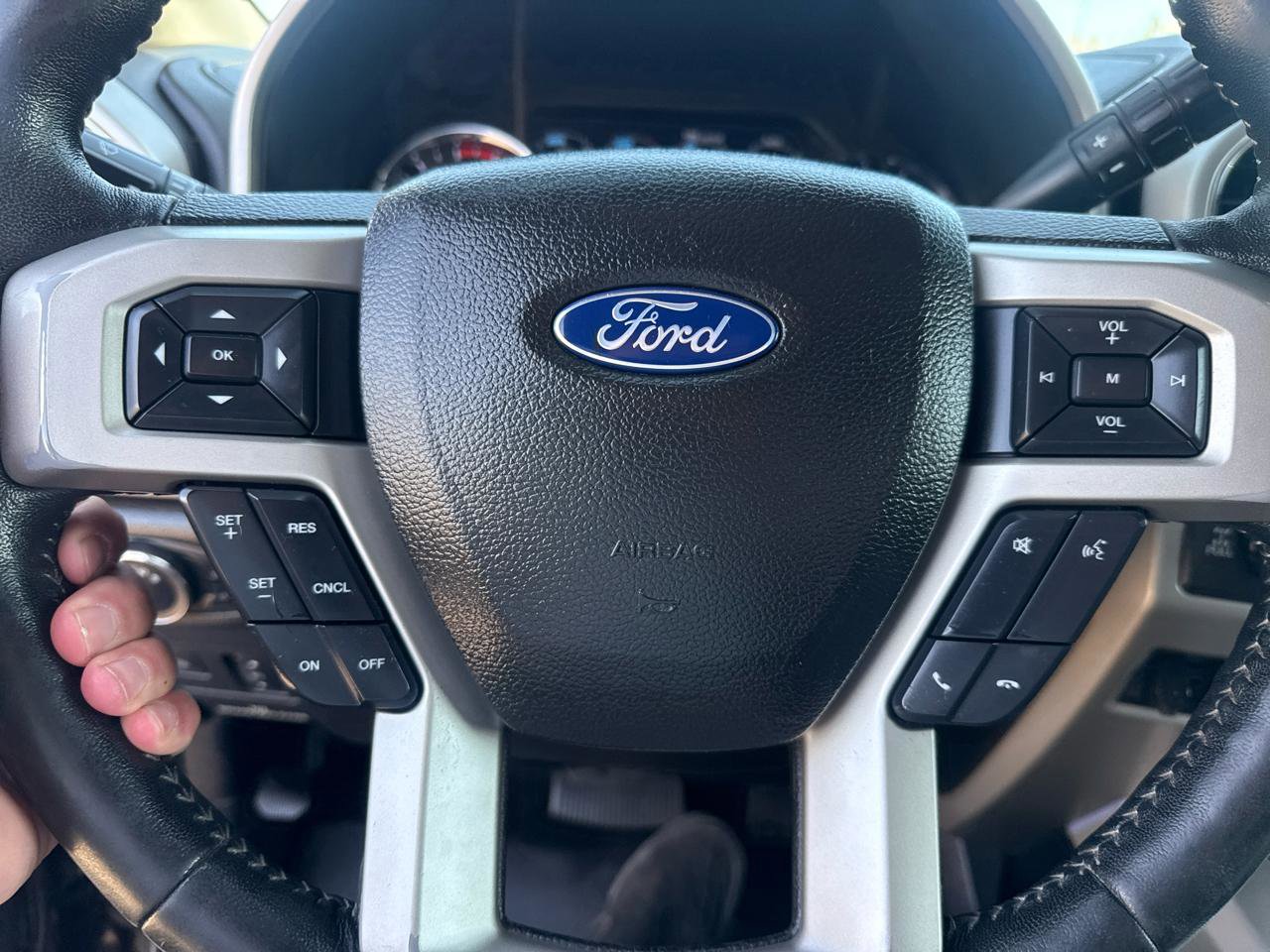 Used 2019 Ford F350 Lariat w/ Lariat Ultimate Package AWD/4WD image 26