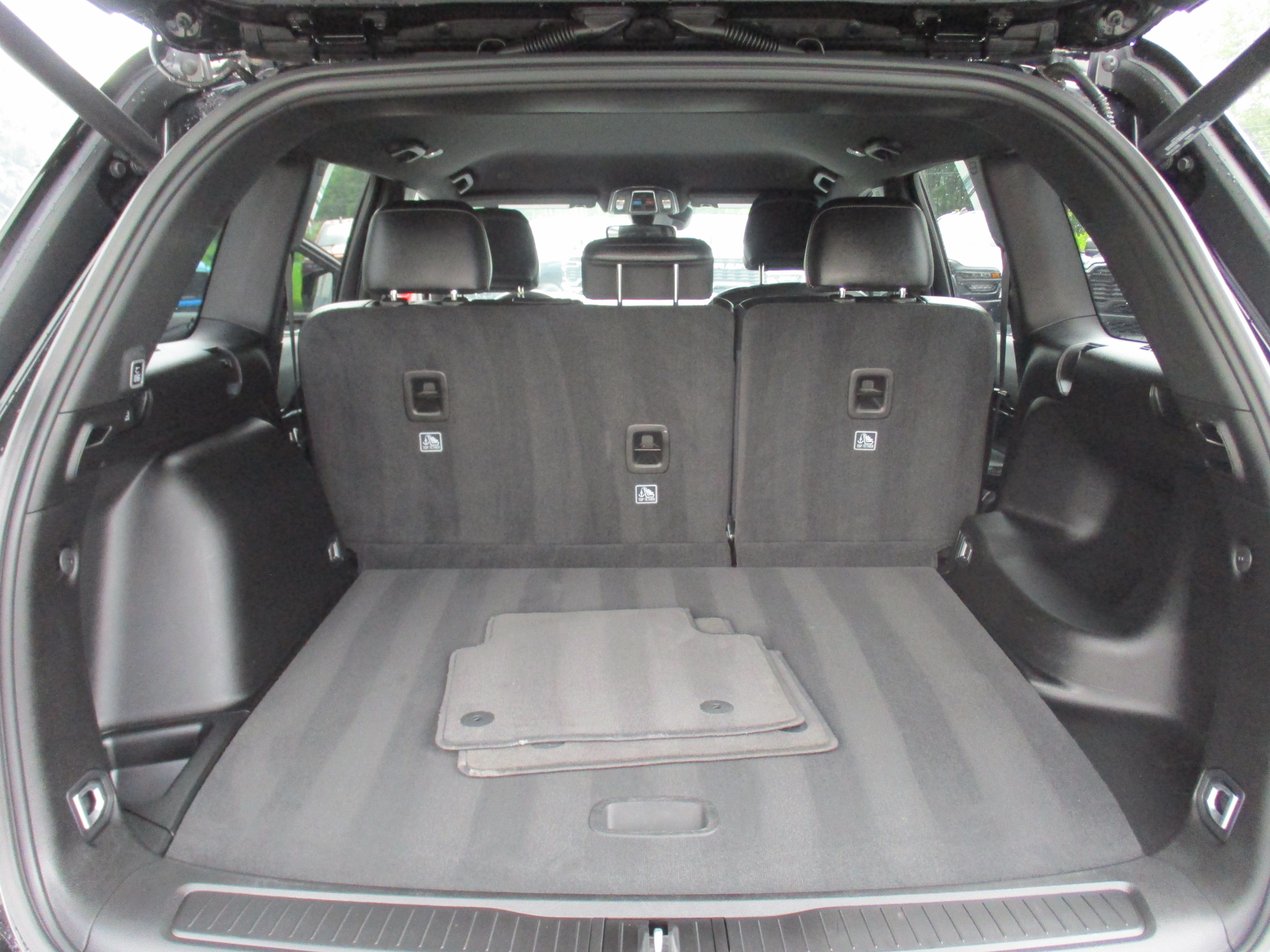 Certified 2023 Jeep Grand Cherokee Altitude AWD/4WD image 12