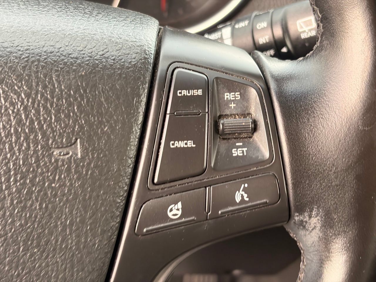 Used 2014 Kia Sorento SX FWD image 27
