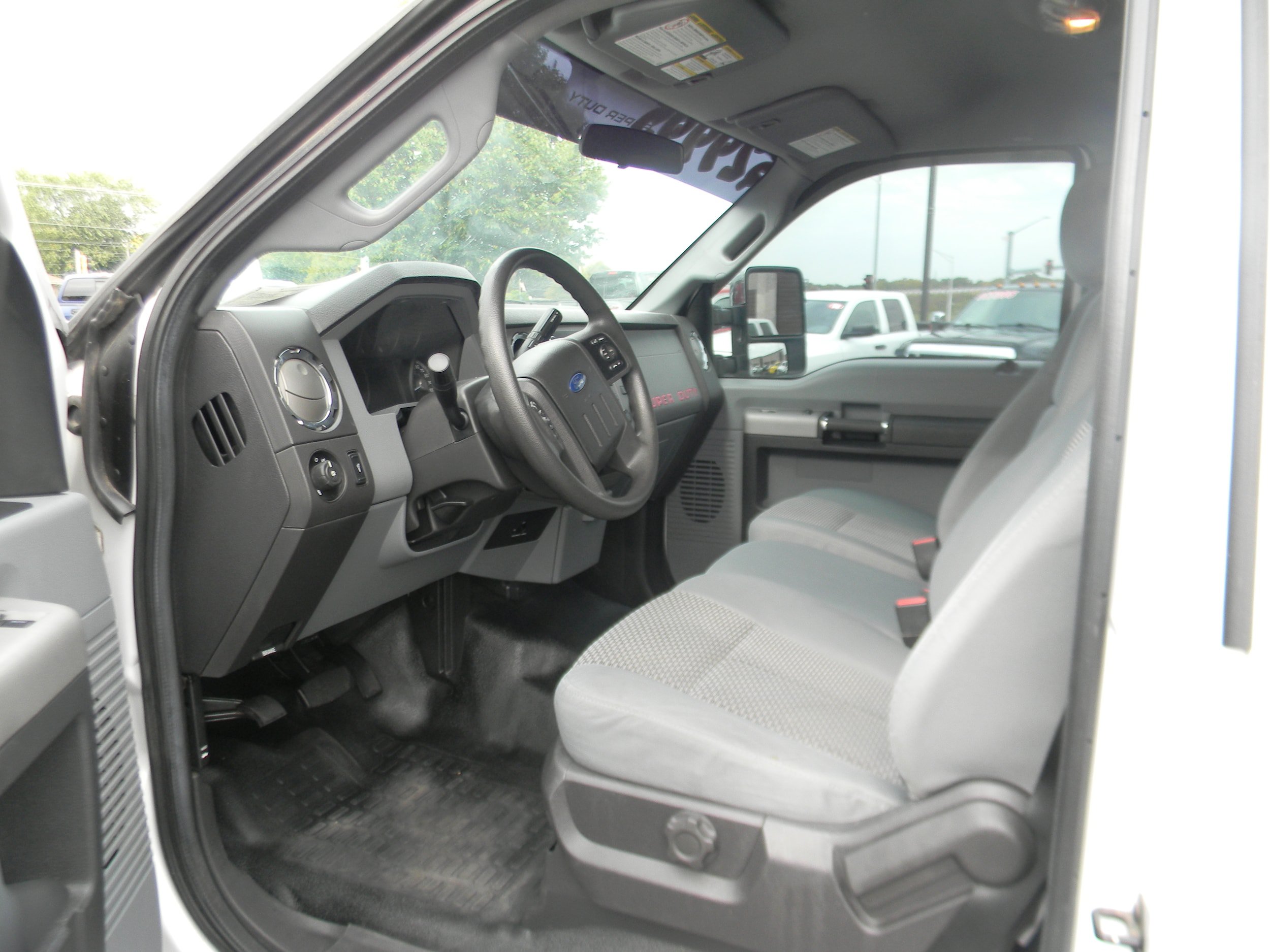 Used 2016 Ford F250 XLT w/ Advanced Security Group AWD/4WD image 5