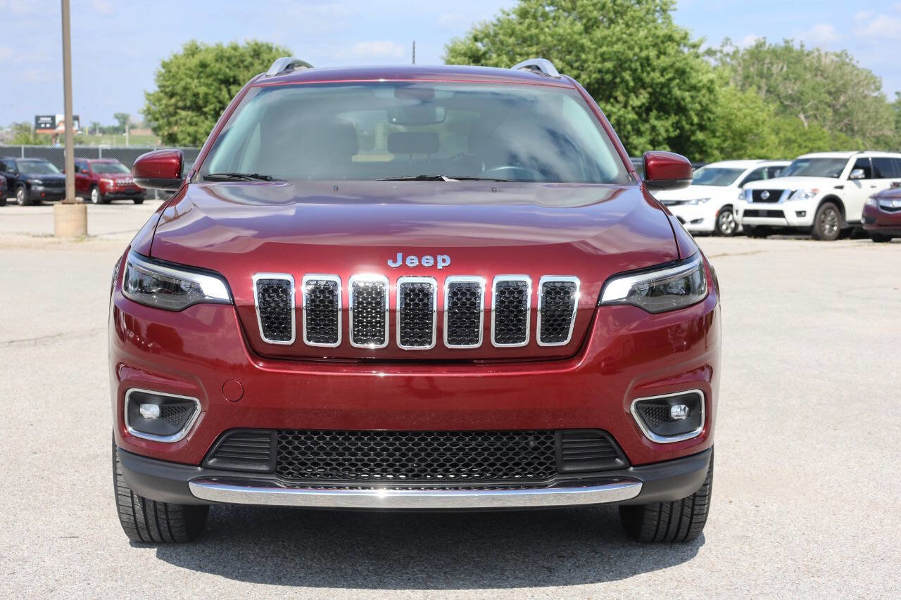 Used 2019 Jeep Cherokee Limited image 2