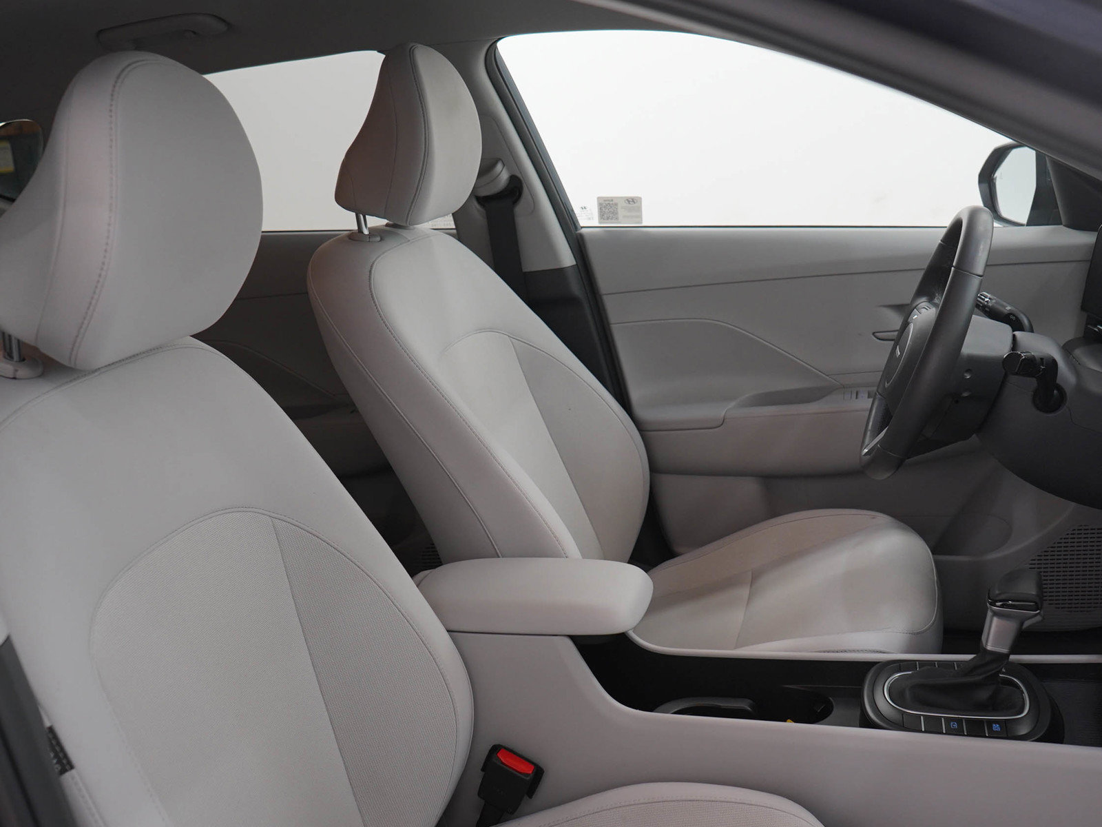 Certified 2024 Hyundai Kona SEL AWD/4WD image 11