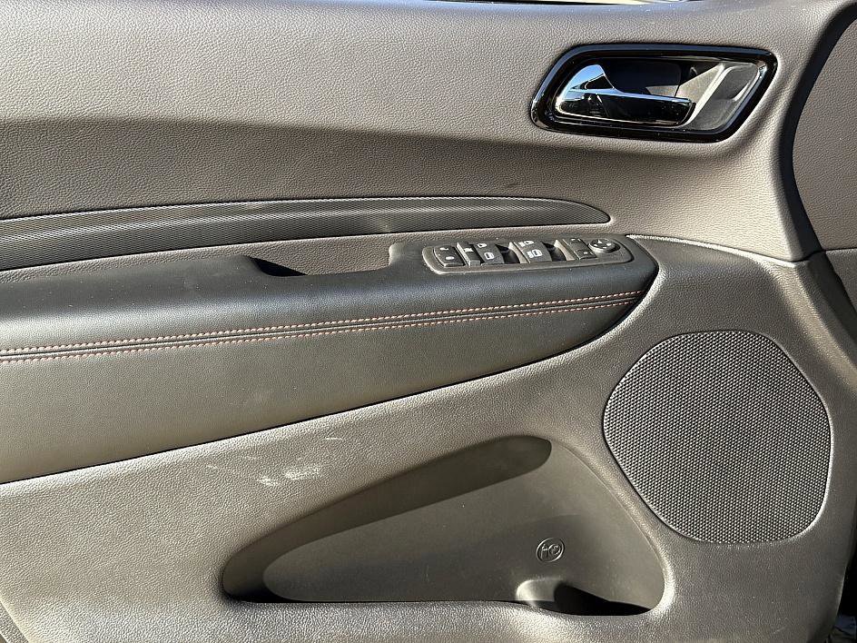 Used 2025 Dodge Durango R/T w/ Blacktop Package image 10