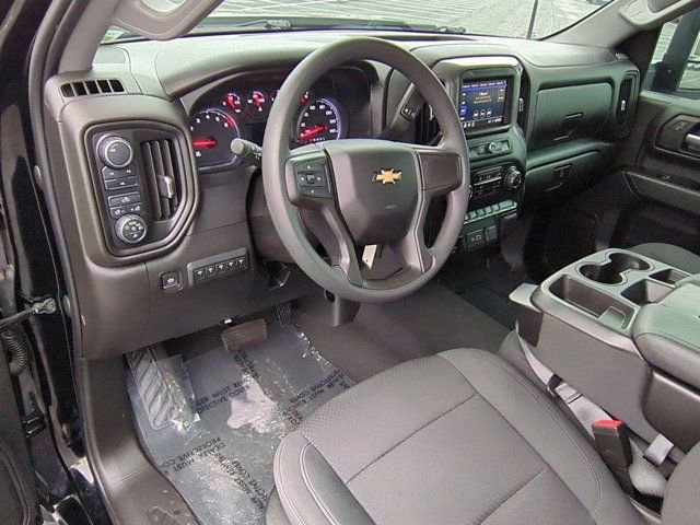 Used 2022 Chevrolet Silverado 2500 Custom w/ Custom Value Package AWD/4WD image 9