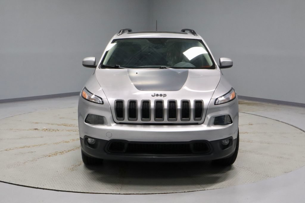 Used 2016 Jeep Cherokee Latitude w/ Comfort/Convenience Group AWD/4WD image 6