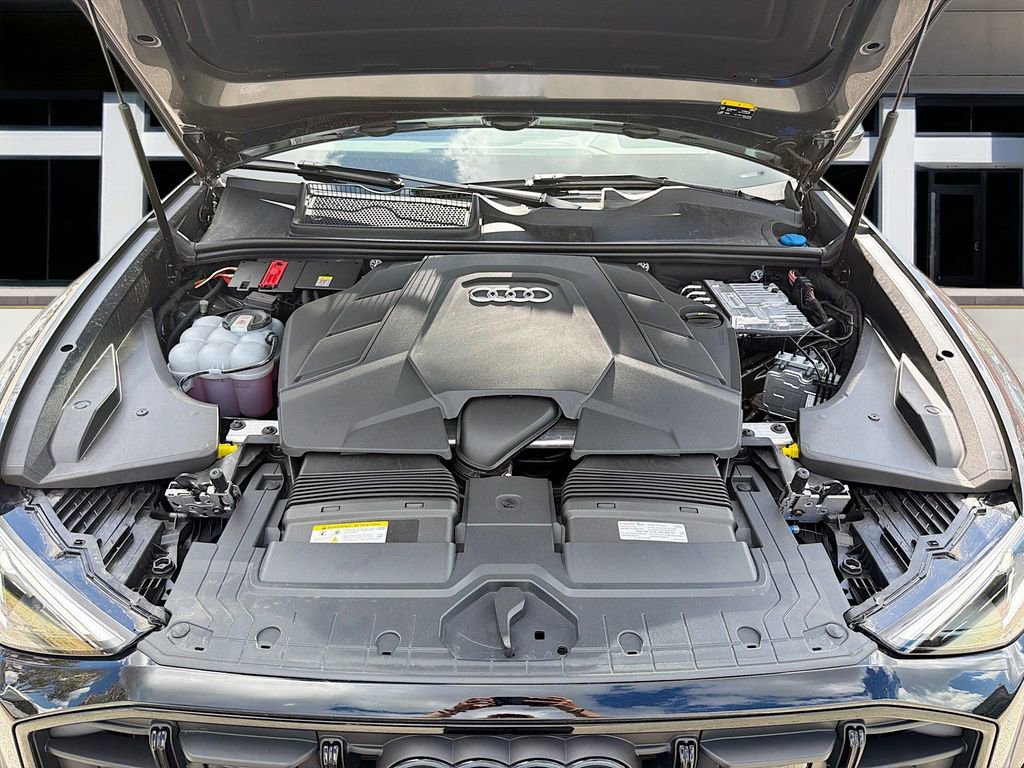 Used 2025 Audi Q8 Prestige image 51