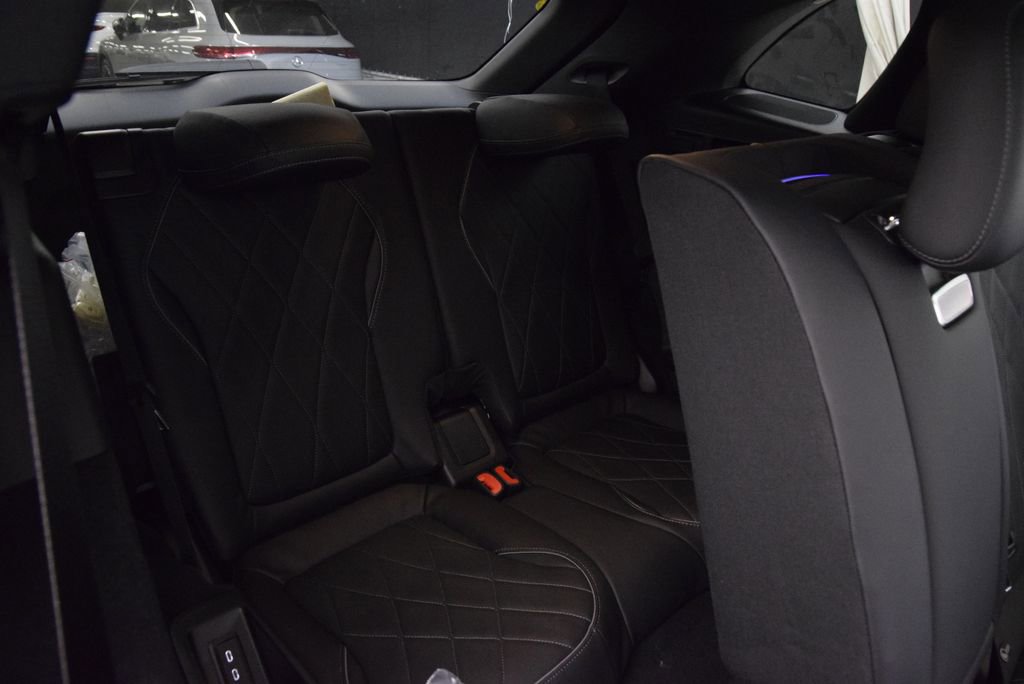 New 2026 Mercedes-Benz EQS 550 4MATIC SUV image 19