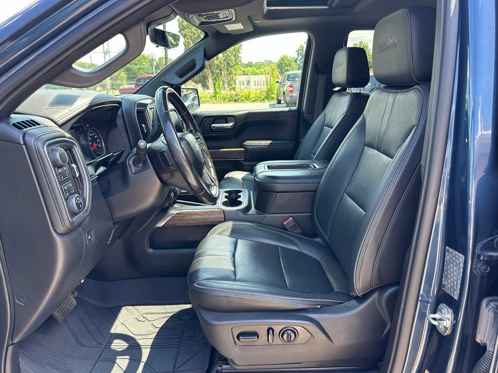 Used 2019 Chevrolet Silverado 1500 High Country w/ Technology Package AWD/4WD image 15