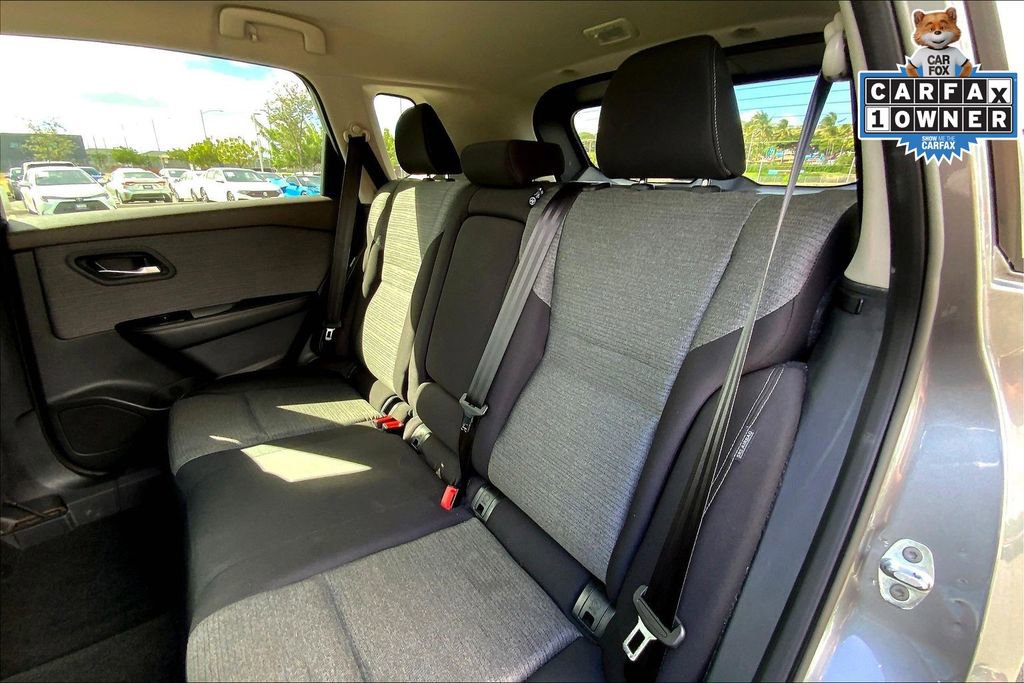 Used 2023 Nissan Rogue SV image 25