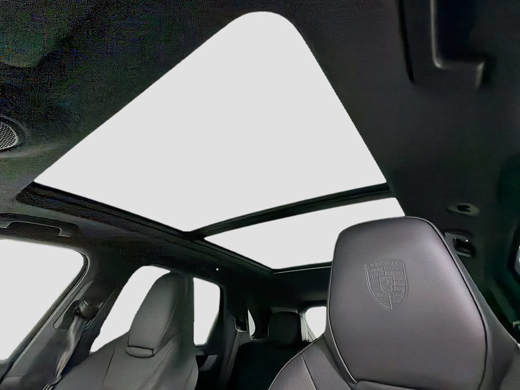Certified 2025 Porsche Cayenne S AWD/4WD image 24