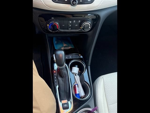 Used 2022 Buick Encore GX Preferred FWD image 5