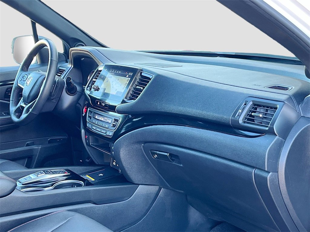 Used 2024 Honda Passport Black Edition image 32