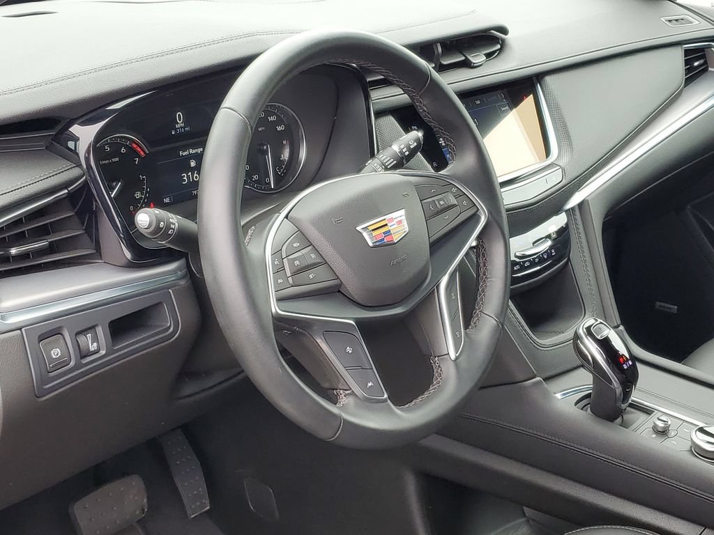 Used 2024 Cadillac XT5 Luxury AWD/4WD image 7