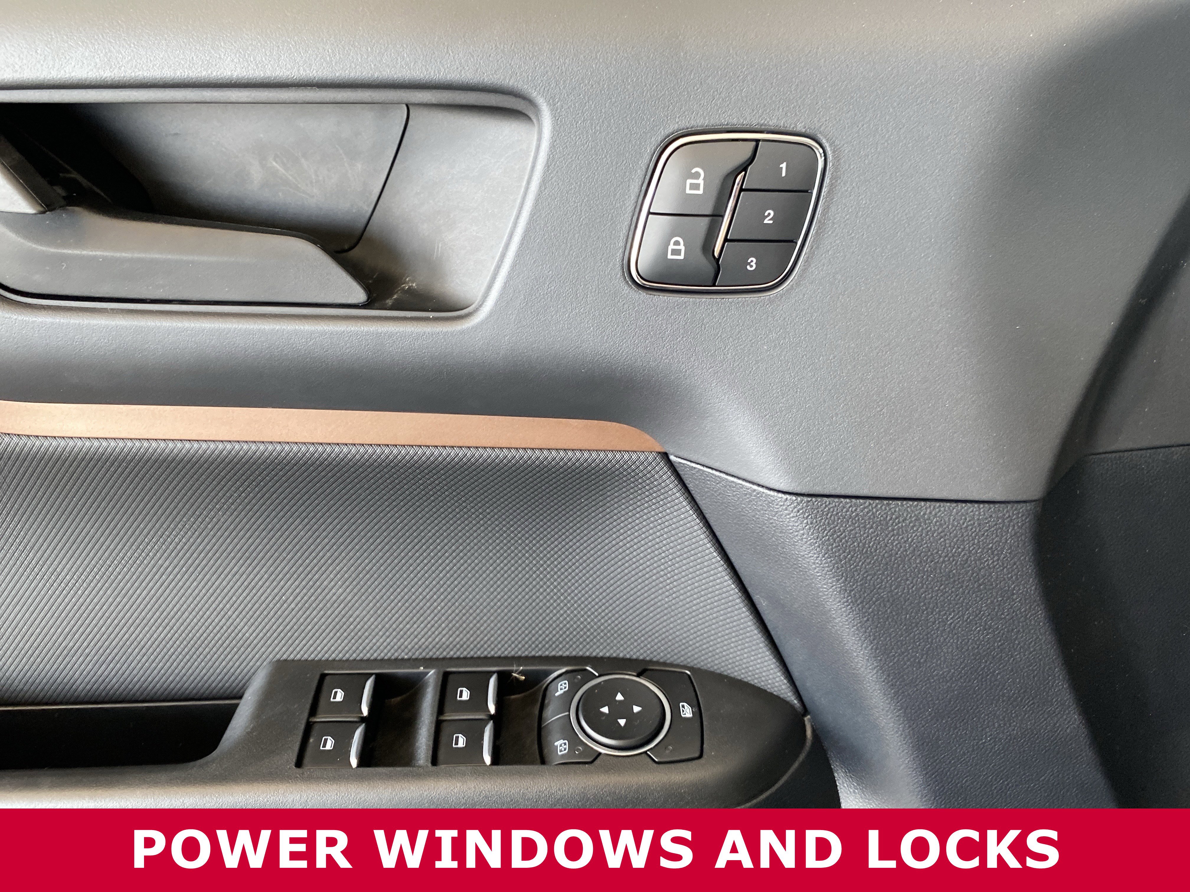 Used 2024 Ford Bronco Sport Outer Banks w/ Tech Package image 9