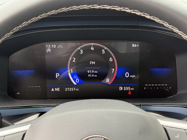 Used 2023 Volkswagen Taos SE w/ Panoramic Sunroof Package AWD/4WD image 32