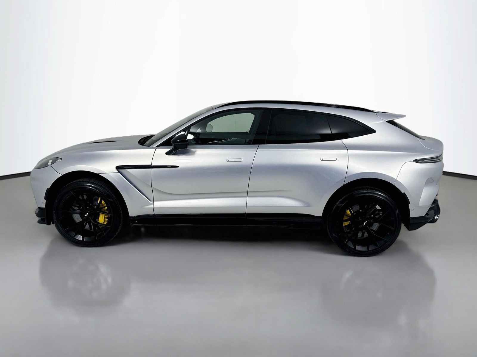 Used 2026 Aston Martin DBX 707 AWD/4WD image 4