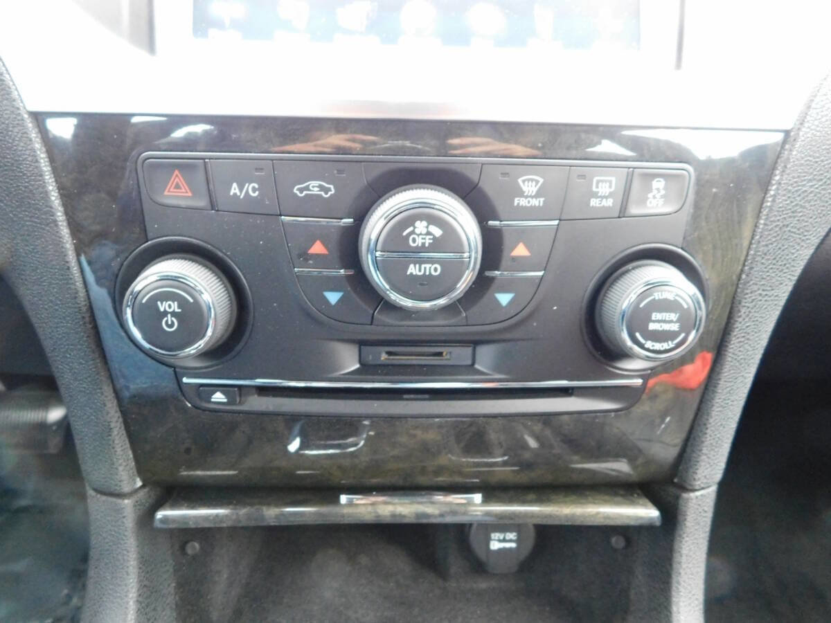 Used 2013 Chrysler 300 C w/ Light Group RWD image 14