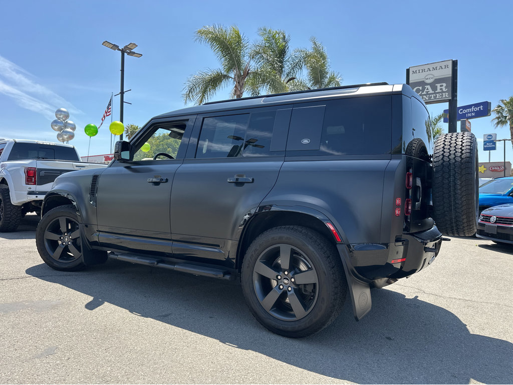 Used 2022 Land Rover Defender 110 X-Dynamic HSE image 3