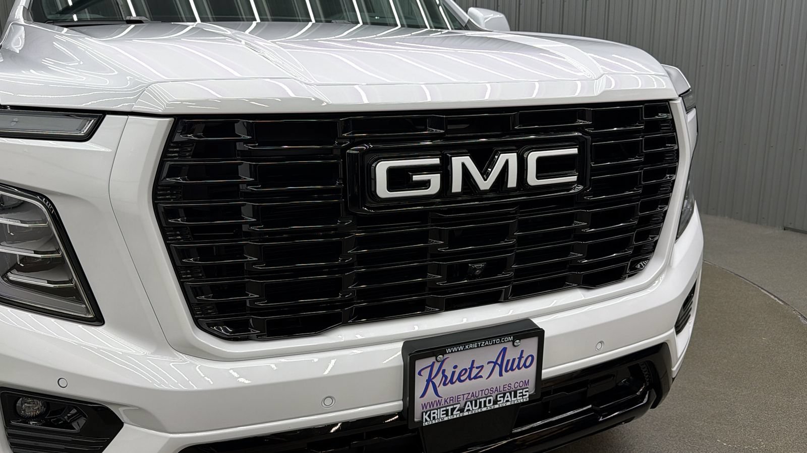 Used 2026 GMC Yukon Denali w/ Sun & Power Step Package AWD/4WD image 14