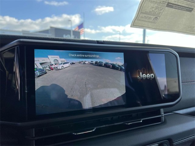 New 2025 Jeep Wrangler Unlimited Rubicon w/ XTREMEE 35" Tire Package image 19