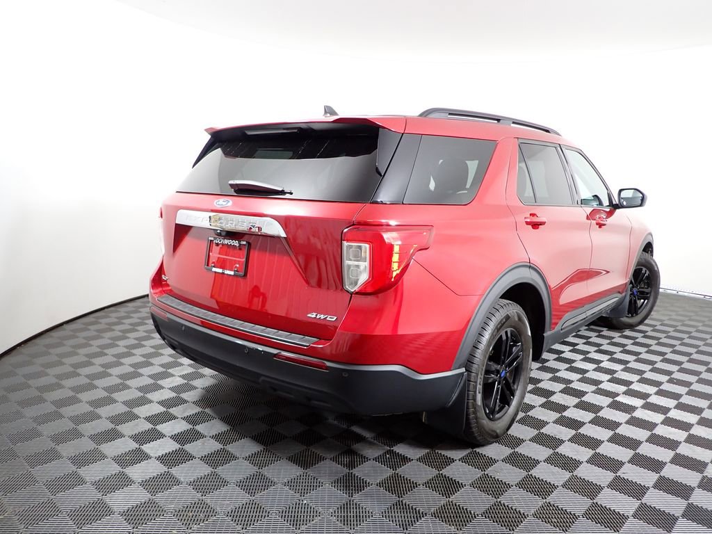Used 2023 Ford Explorer XLT AWD/4WD image 19