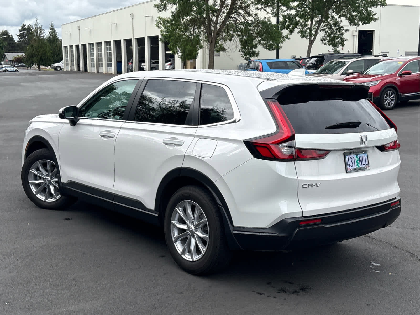 Used 2024 Honda CR-V EX image 3