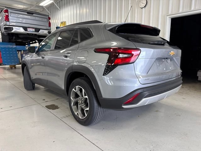 New 2026 Chevrolet Trax LT w/ Driver Confidence Package FWD image 7