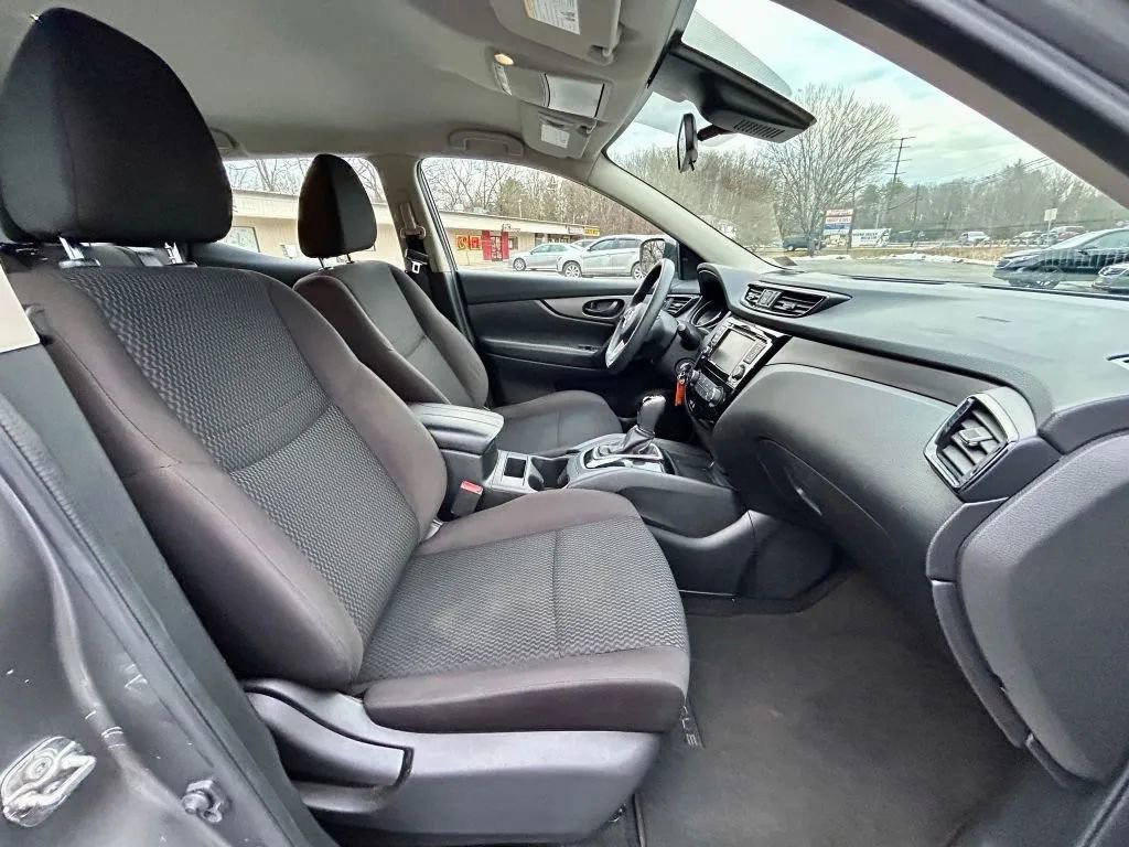 Used 2020 Nissan Rogue Sport S w/ Appearance Package image 17