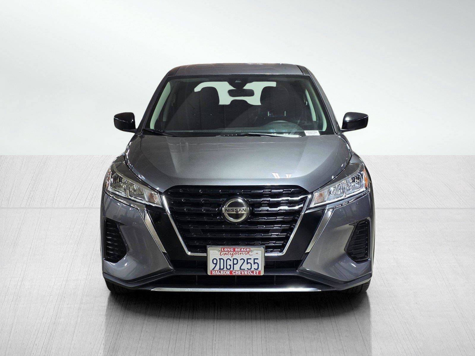 Used 2021 Nissan Kicks S FWD image 2