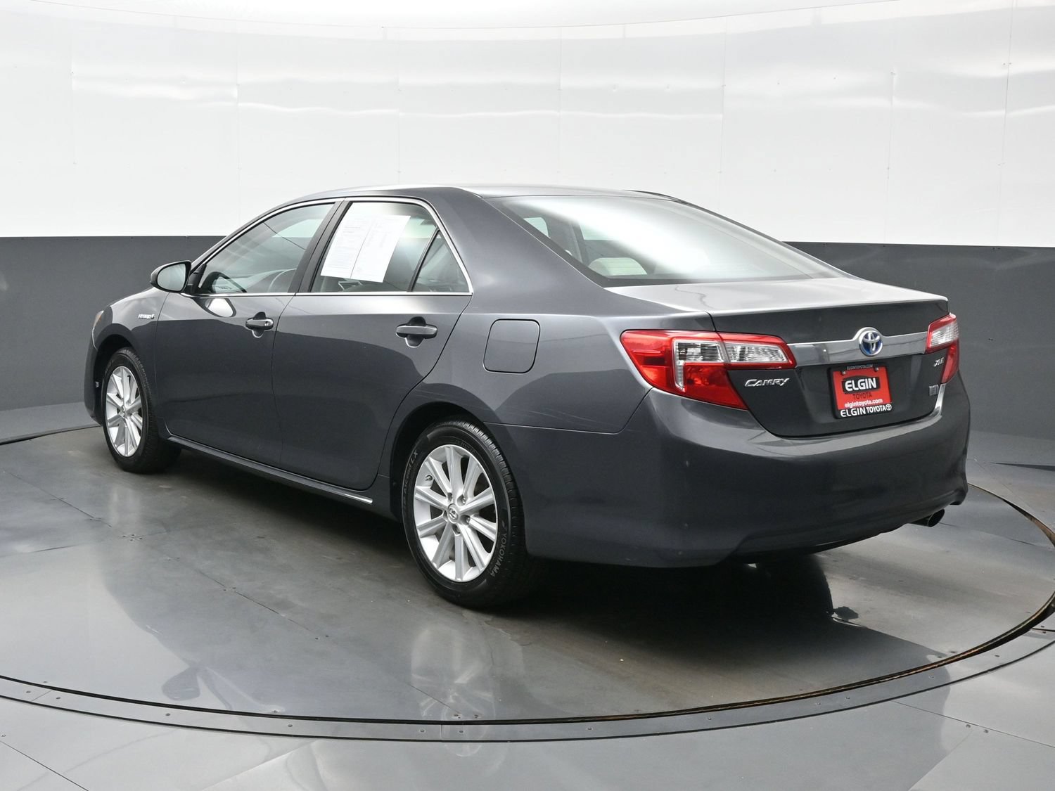 Used 2012 Toyota Camry XLE FWD image 4