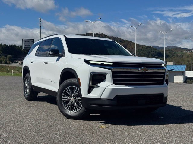 New 2027 Chevrolet Traverse LT w/ Driver Confidence Package AWD/4WD image 34