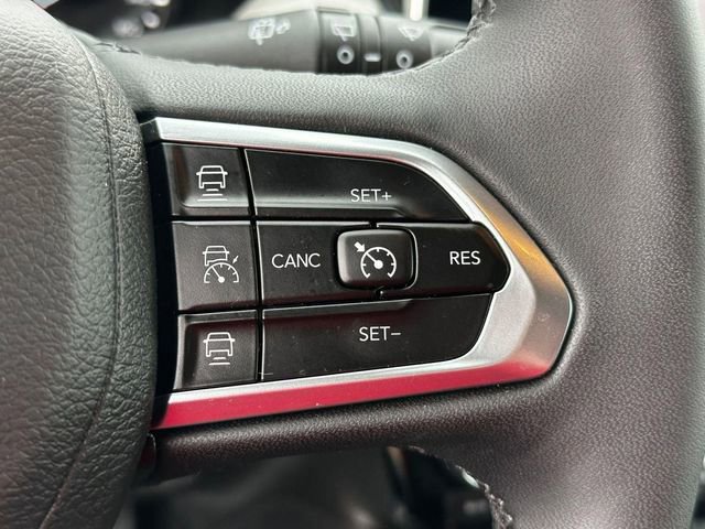 Used 2024 Jeep Compass Limited image 18