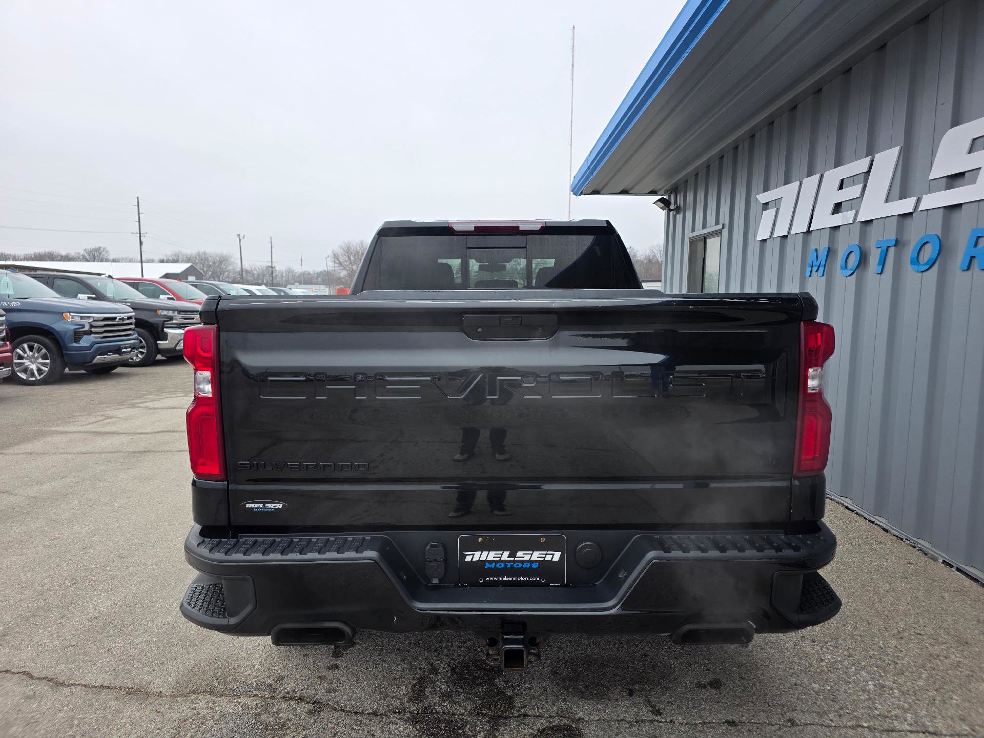 Used 2020 Chevrolet Silverado 1500 LT Trail Boss w/ Midnight Edition image 7