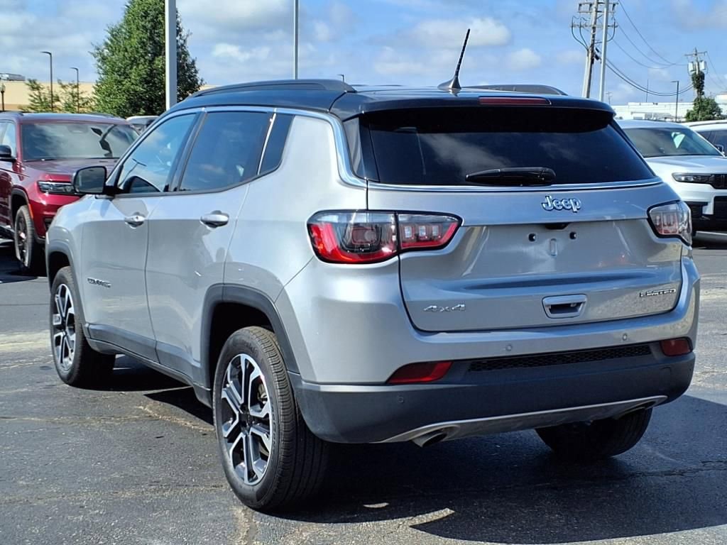 Used 2023 Jeep Compass Limited image 4