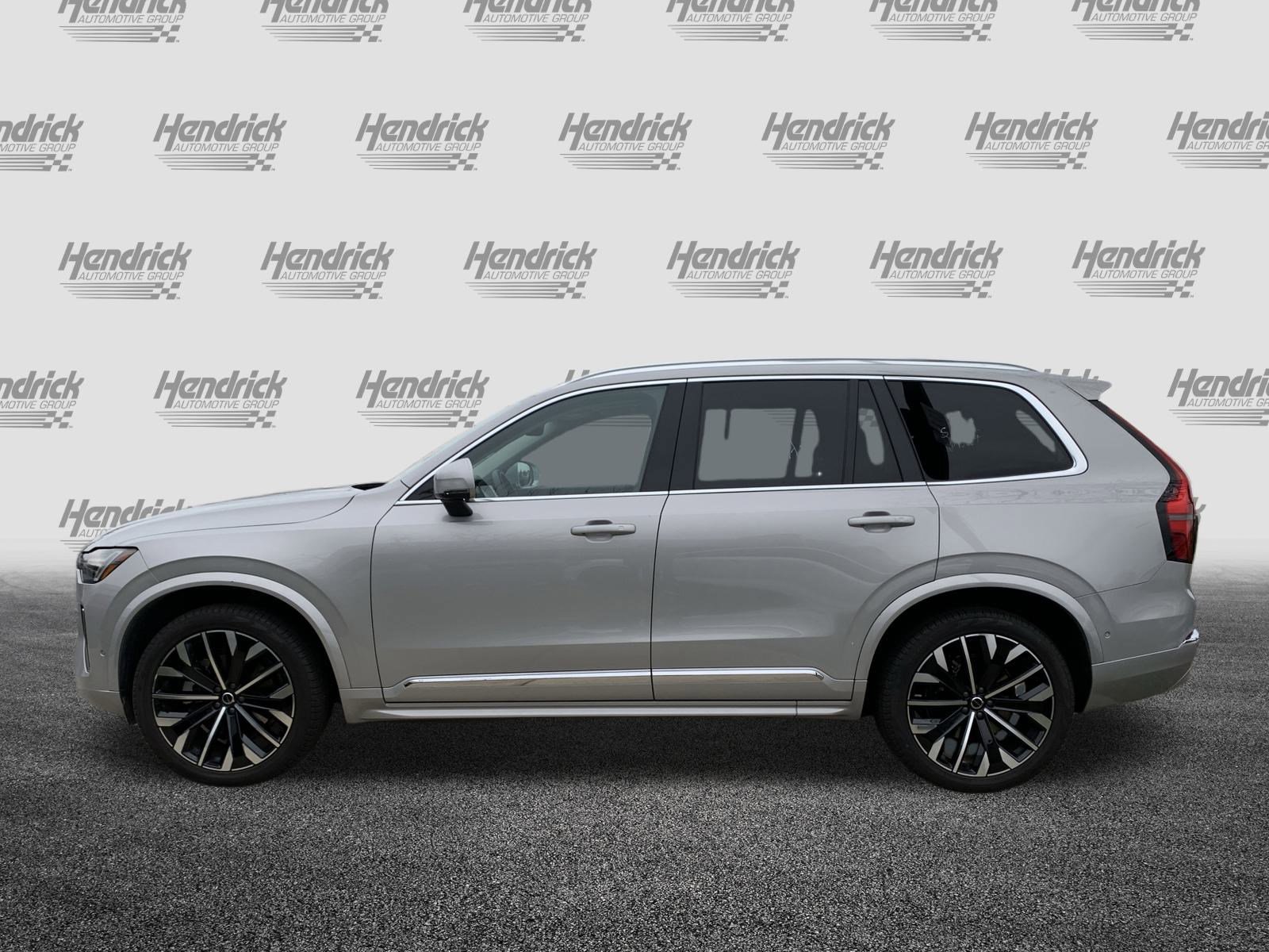 Used 2025 Volvo XC90 B6 Plus image 7
