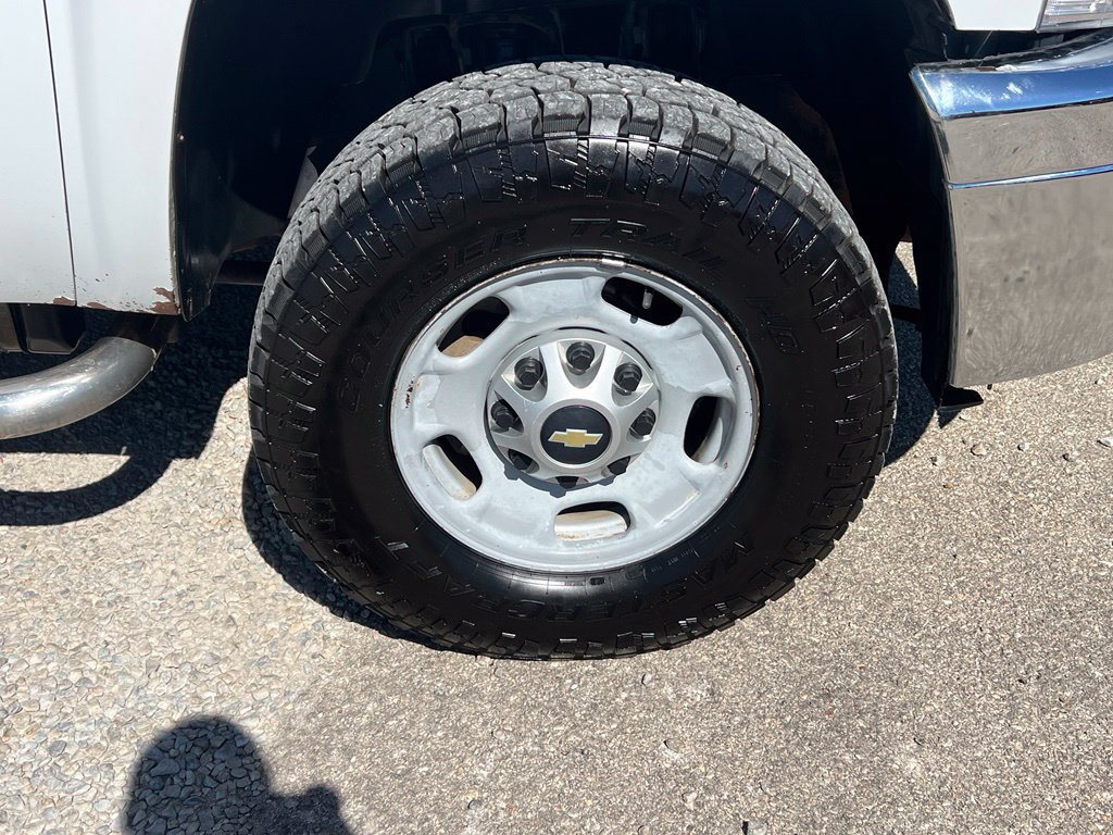 Used 2011 Chevrolet Silverado 2500 W/T AWD/4WD image 10