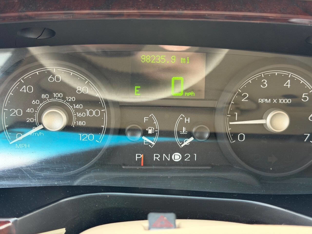 Used 2006 Lincoln Town Car Signature image 19