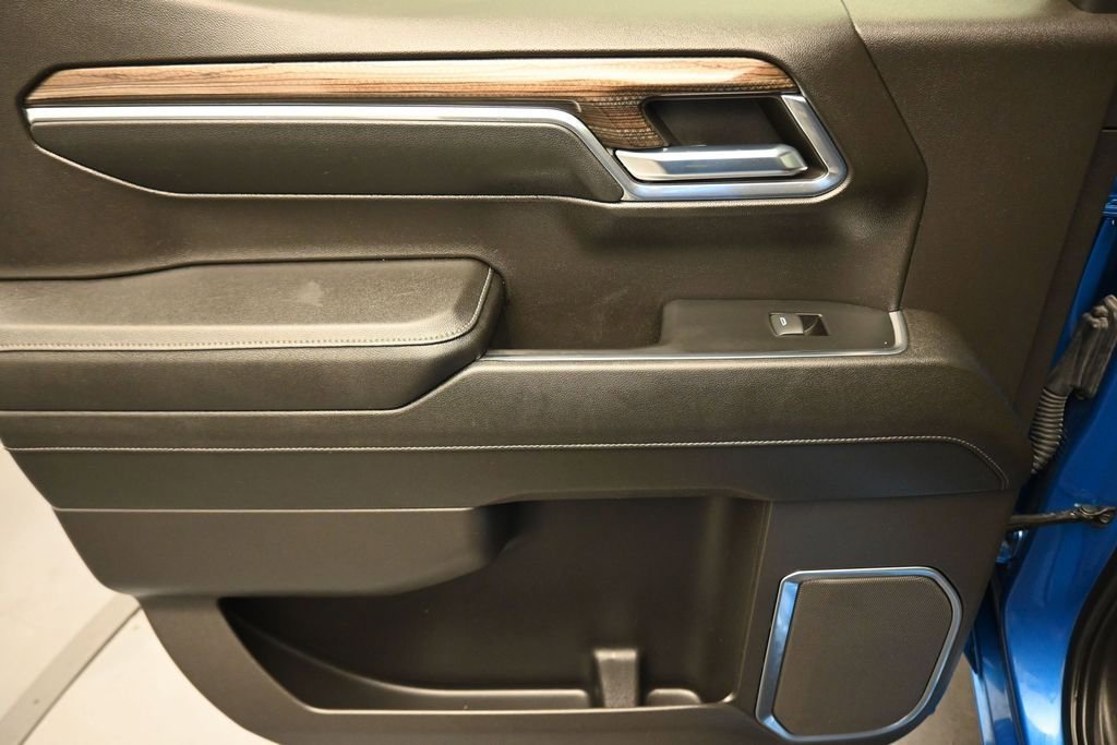 Used 2023 Chevrolet Silverado 1500 RST AWD/4WD image 30