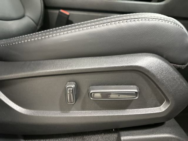 Used 2025 Honda Pilot Touring image 32