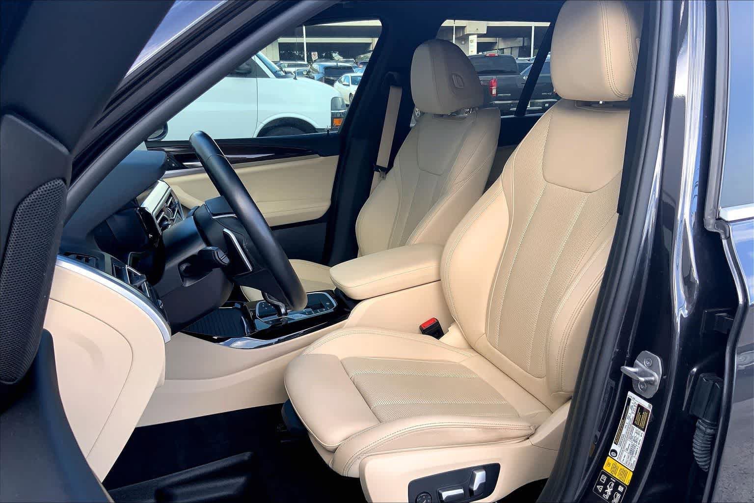 Used 2022 BMW X3 xDrive30i w/ Premium Package AWD/4WD image 12
