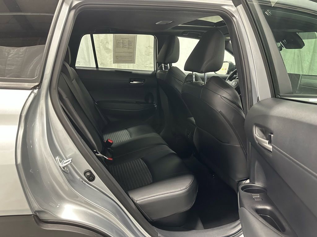 Used 2025 Toyota Corolla Cross XSE w/ Convenience Package image 51