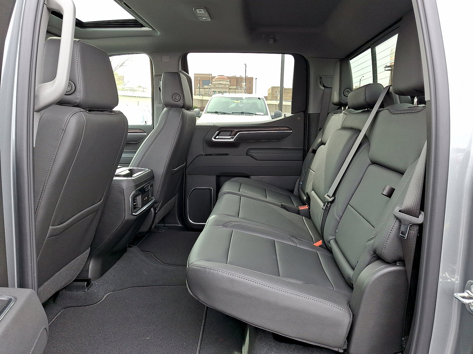 New 2026 GMC Sierra 1500 SLT w/ SLT Premium Package AWD/4WD image 5