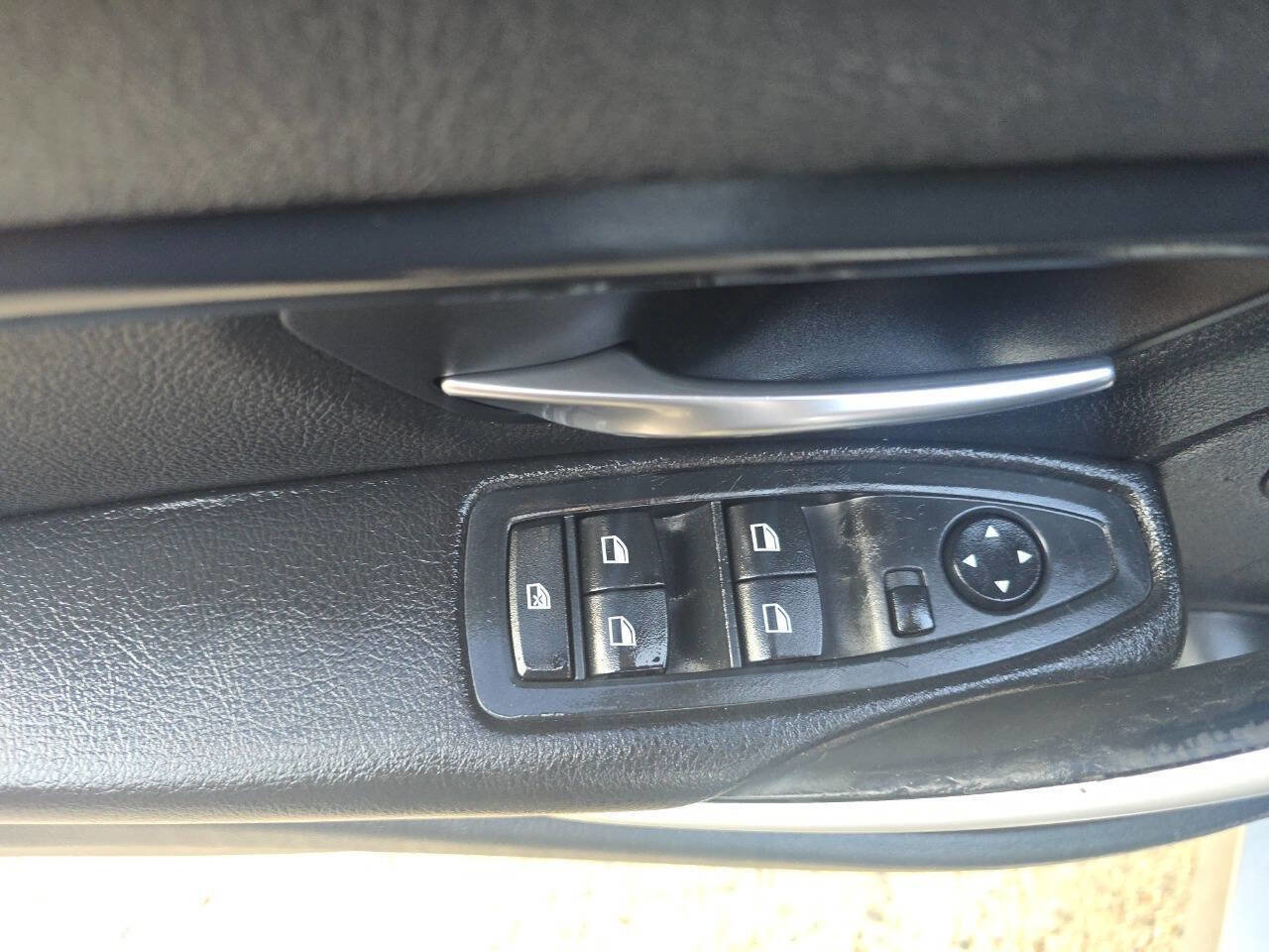 Used 2014 BMW 320i xDrive Sedan AWD/4WD image 7