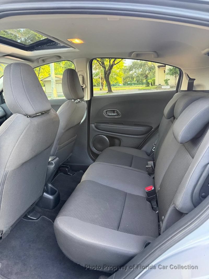 Used 2022 Honda HR-V EX image 11